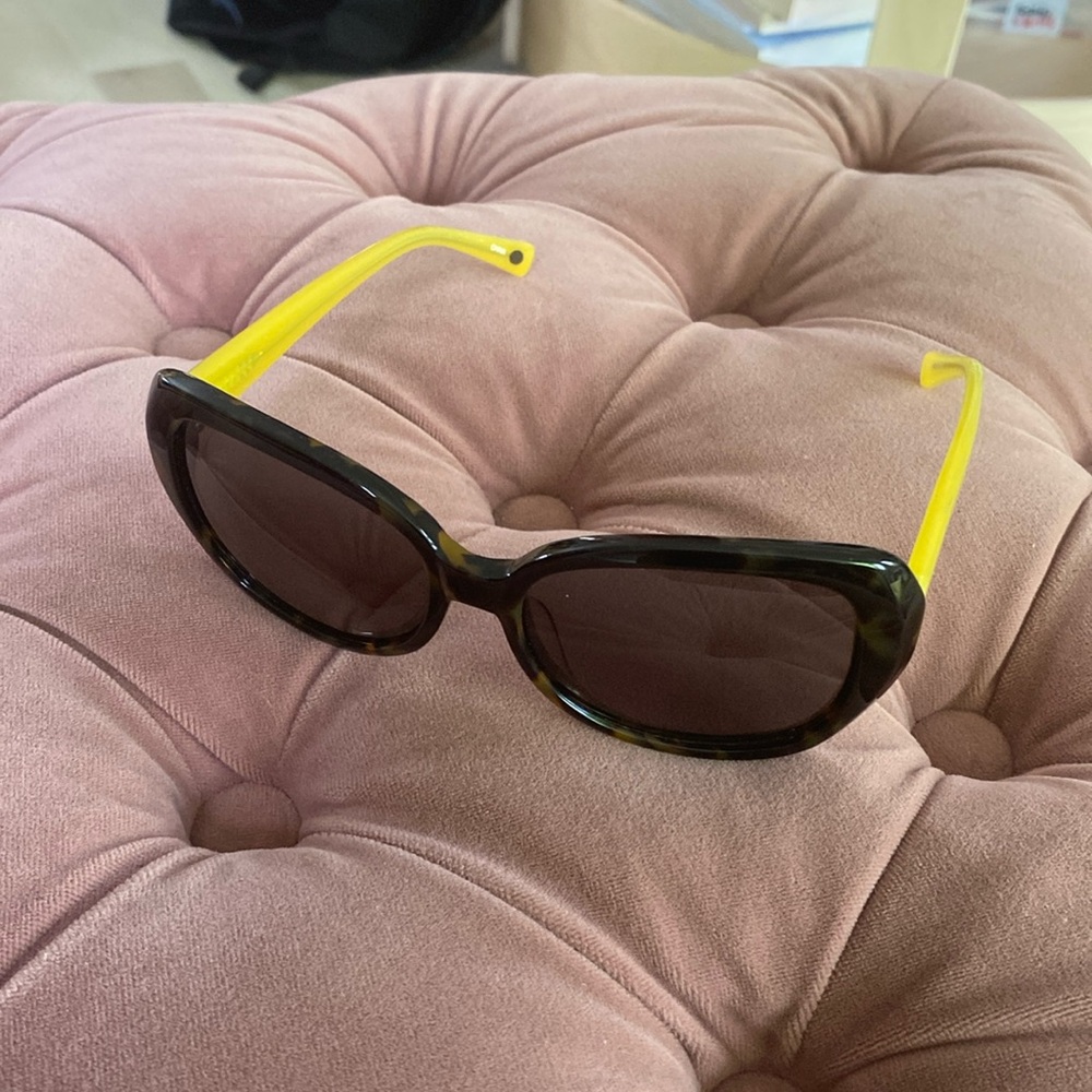 FOSSIL SUNGLASSES